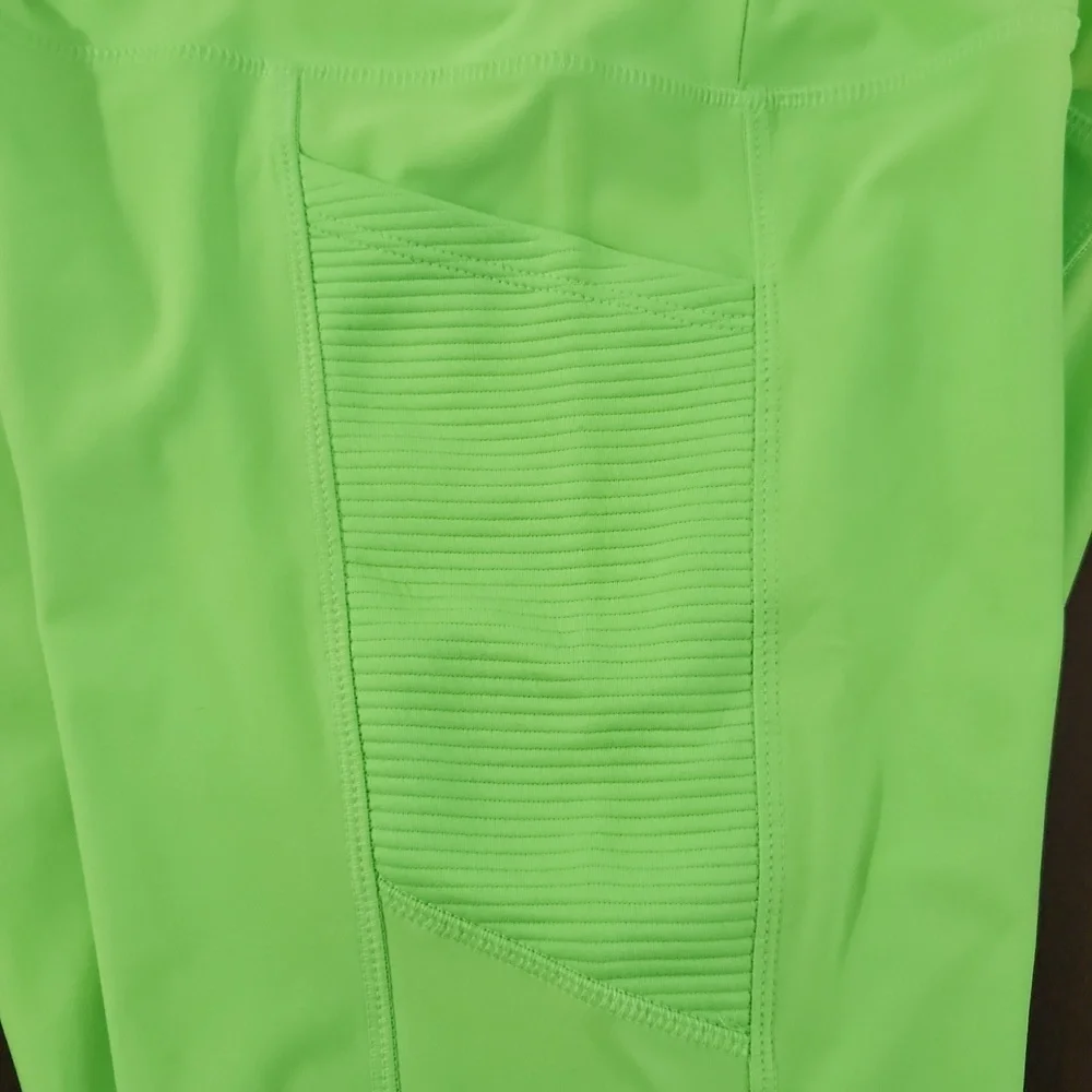 Neon Green Capri Workout Leggings - Picture 6 of 6